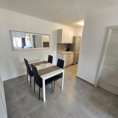 Apartma Bertoki Koper Luaran gambar